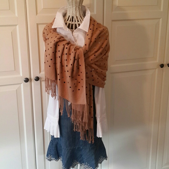 Banana Republic Factory Accessories - Banana Republic Camel Wrap - NWT